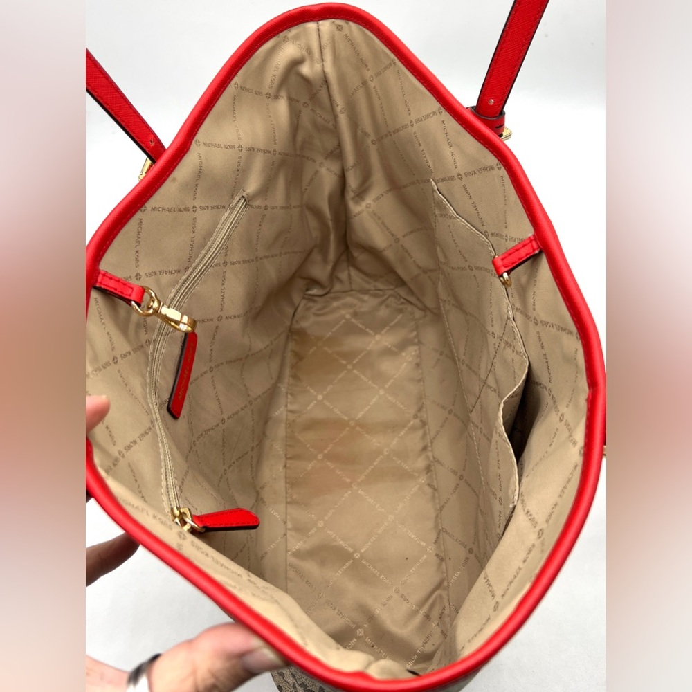 Michael Kors Jet Set Center Stripe Tote - Picture 9 of 11